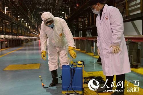 白大褂下跳动着仁心侠骨